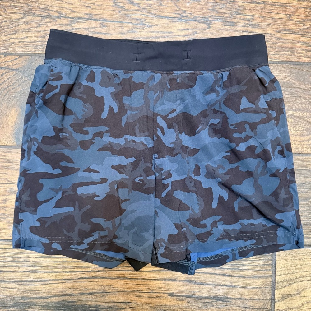 Lululemon Men Small Shorts Black Camo Drawstring Liner Gym Run Pace Breaker Jog